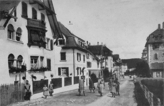 Die Grabenstrasse um 1920; Blick Richtung Zürcherstrasse.