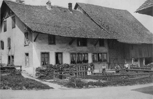 Das Haus "Im Winkel", Ecke Freie-/Urdorferstrasse, wo heute die Kleintieranlage steht. 