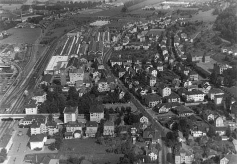 Entlang der Bahnlinie besass die "Wagi" im Ostteil Schlierens das grösste Industrieareal.