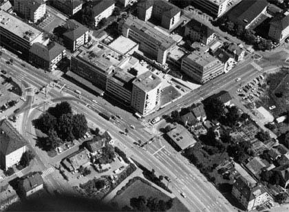 1970/71 fielen reihenweise alte Häuser - zum Teil auch wertvolle - dem Strassenbauund Geschäftshäusern zum Opfer.