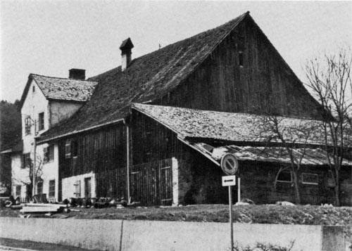 Der "Büelhof" musste 1971 Alterswohnungen und dem Feuerwehrdepot weichen. 