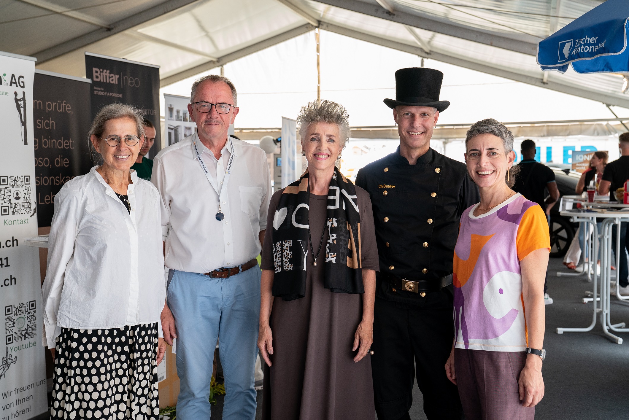 Anita Martinecz Fehér, Standortförderung - AWA Kanton Zürich, Albert Schweizer, Standortförderung Schlieren, Carmen Walker Späh, Volkswirtschaftsdirektorin, Christoph Sauter, Inhaber Sauter AG, und Jasmina Ritz, Geschäftsführerin Limmatstadt AG.