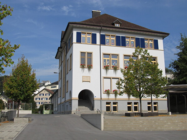 Schulhaus Räbli