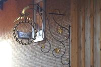 Im ehemaligen Restaurant "Oberes Bad" ist heute das Ortsmuseum eingerichtet. Dieses kann von der Bevölkerung für private Anlässe gemietet werden.