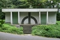 Die Wasserversorgung Marbach besitzt ein eigenes Pumpwerk und zwei Reservoirs. Das Wasser ist von überdurchschnittlich guter Qualität.