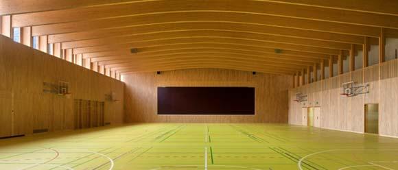 Sporthalle, Innenansicht Richtung Bühne
