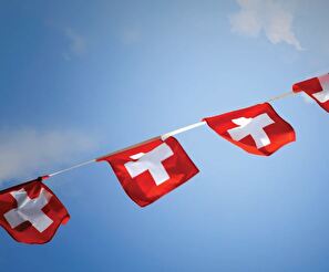 drapeaux suisses