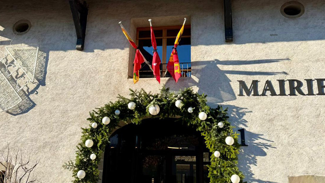 drapeaux en berne à la mairie