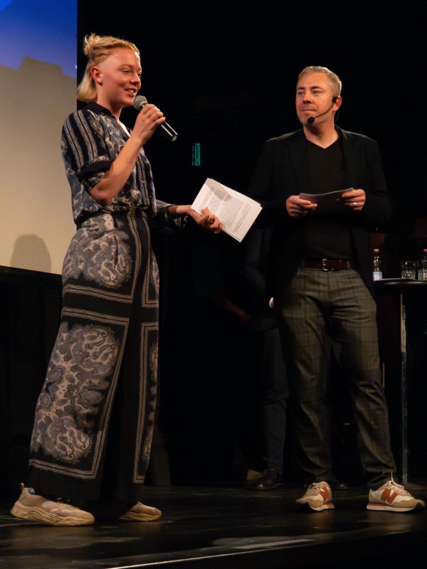 Lena Wildhirt, PoetrySlam und Sämi Deubelbeiss, Moderator