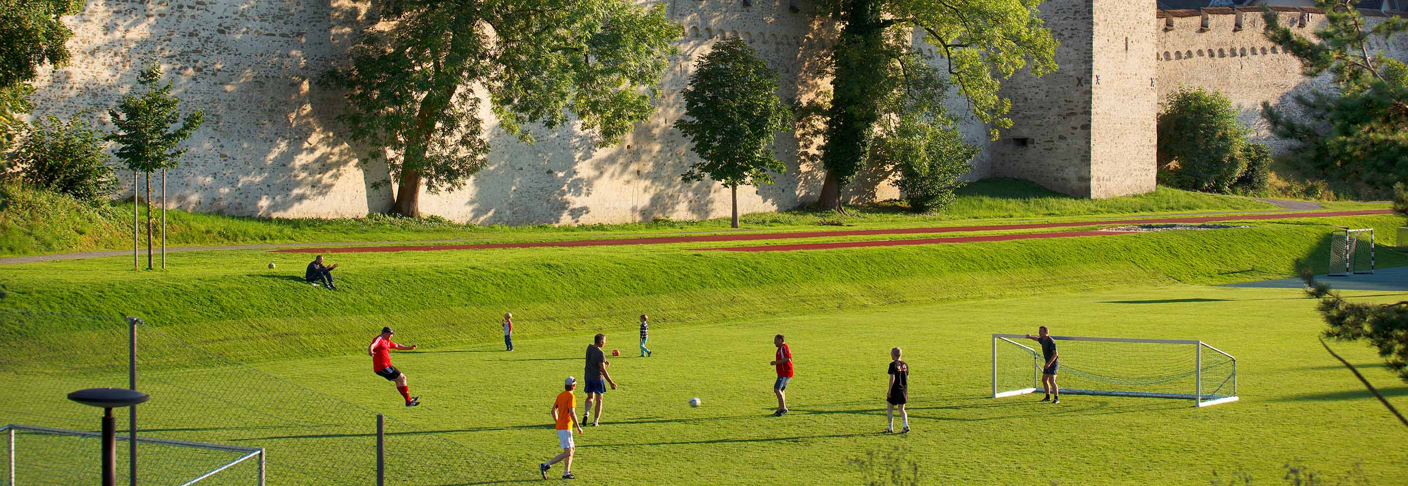 Sportanlagen & Schulräume