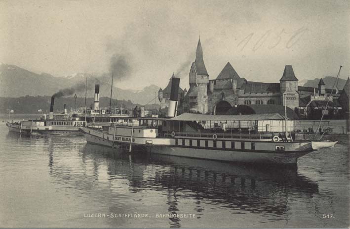 Die Centralbahn versuchte 1856 mit der «Stadt Basel» und der «Stadt Mailand», benannt nach Ursprungsort und angestrebtem Zielort der Bahn, in See zu stechen. Die beiden Vorgängergesellschaften der «Vereinigten Dampfschiffgesellschaft des Vierwaldstättersees» (VDGV) verhinderten dies und übernahmen die Schiffe.