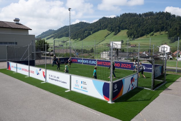 Mobiles Fussballfeld in Hasle