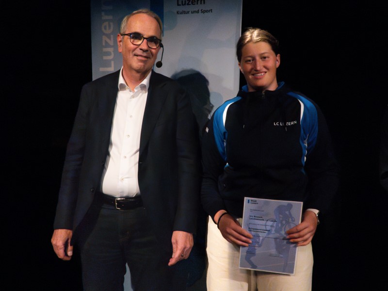 Iris Nowack, LC Luzern zusammen mit Stadtpräsident Beat Züsli