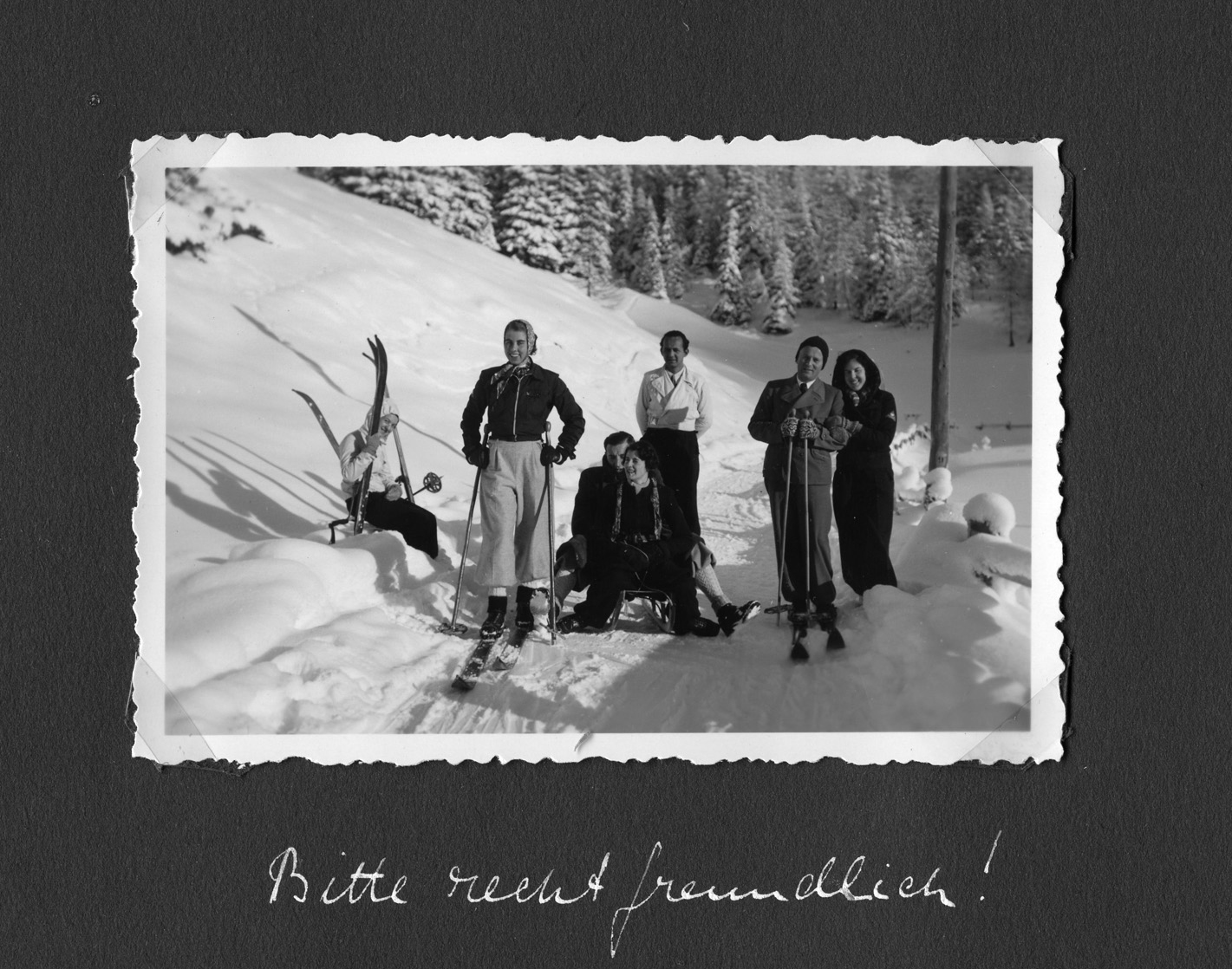 Zahlreiche Lehrer und Schüler aus dem Maihof verbrachten die Skiferien 1937 im Bündnerland.