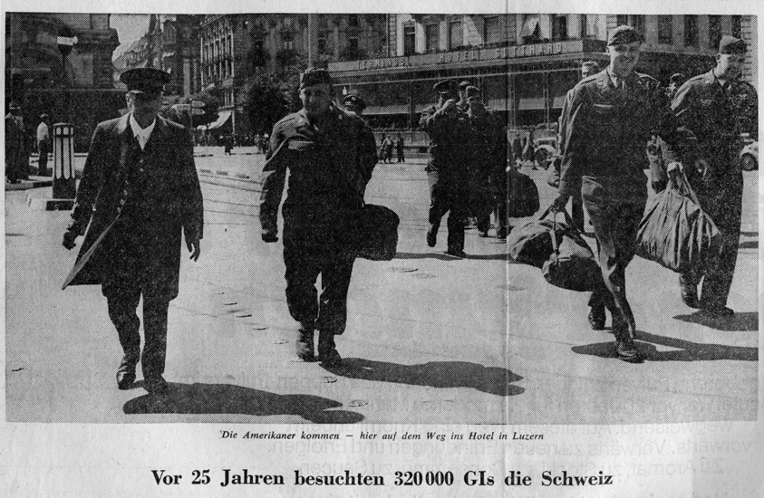 Der Beitrag der NZZ von 1970 zeigt die Soldaten bei der Anreise 1945 in Luzern.