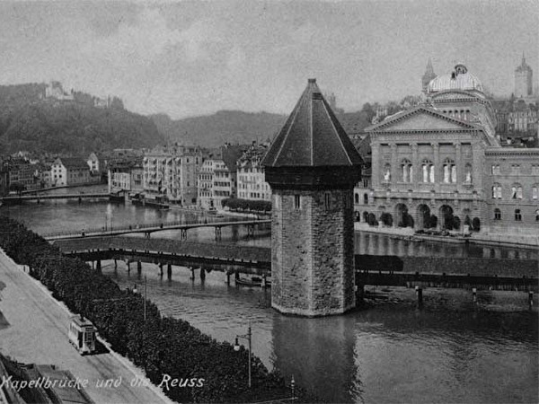 Fotomontage mit Wasserturm und Bundeshaus