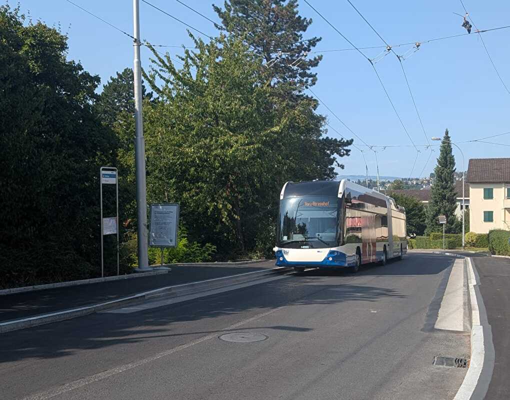 Deckbelagsarbeiten bei der Bushaltestelle Rodtegg: Strassensperrung und Anpassung Busverkehr am 22. August 2026 