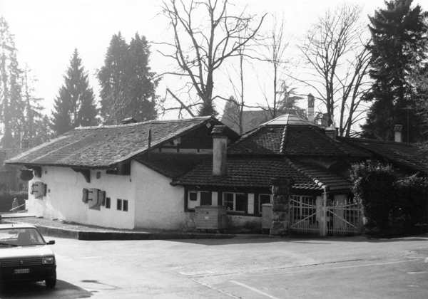 Die Gemälde aus der ehemaligen Rotunde wurden nach dem Abriss beim Restaurator Georg Eckert eingelagert.