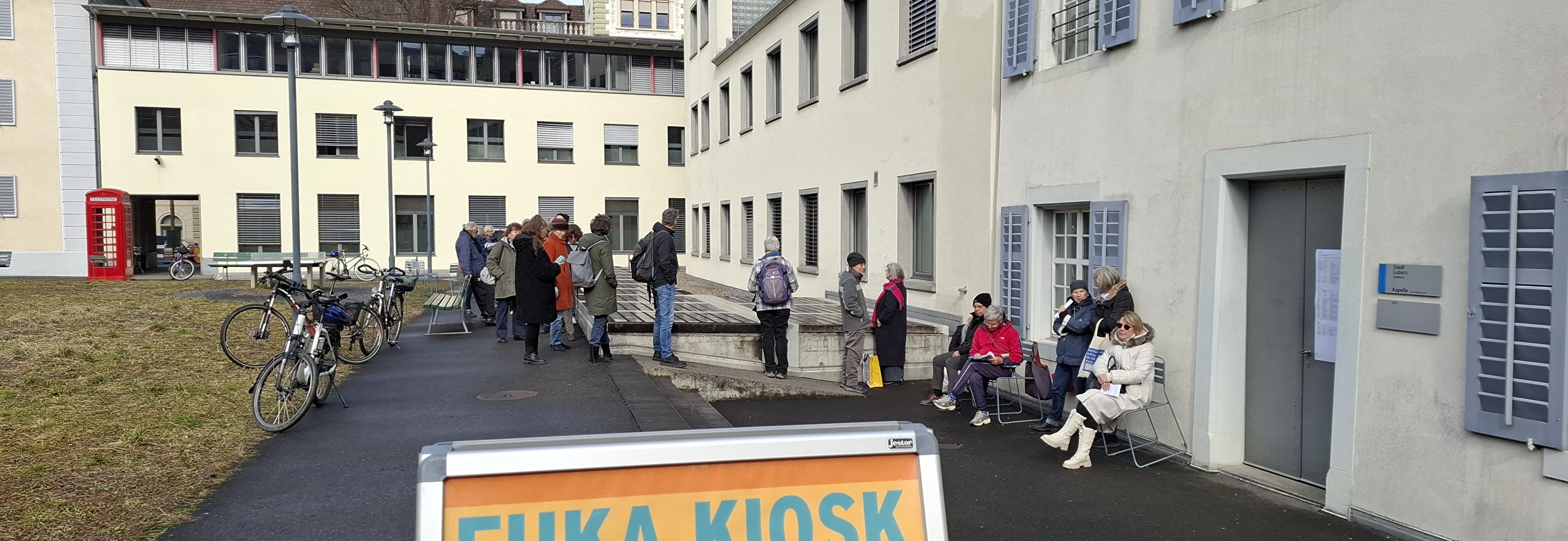 FUKA-Kiosk im Innenhof der Stadtverwaltung