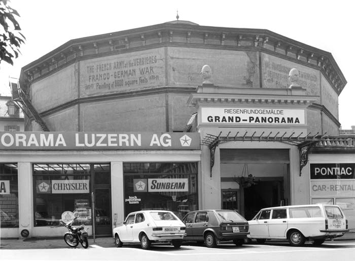 Koch übernahm das Panorama 1926, plante erst seinen Abriss und erstellte stattdessen 1949 einen sechsstöckigen Anbau.