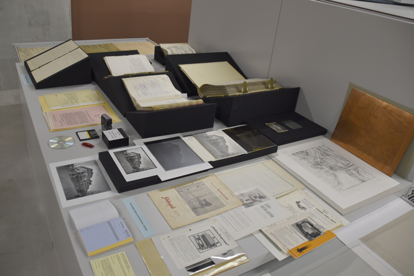 Handschriftliche Abschrift, Buch- und Kartendruck (Hoch-/Tiefdruckverfahren), neuzeitliches Faksimile, Klischee, Pläne mit Skizze, Mutter- und Tochterpause, Fotos, Durchschläge, Mikrofilm, Scan...