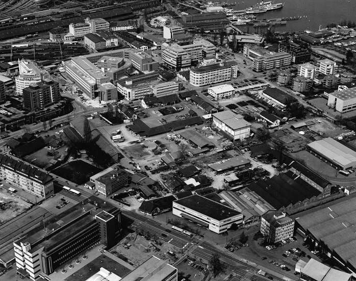 Nach Planungsarbeiten in den 1990er Jahren wurde ab 2000 auf dem Areal die Überbauung Tribschenstadt realisiert. Auch das Kulturhaus an der Kreuzung Rösslimatt-/Werkhofstrasse musste weichen.