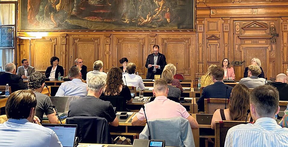 Parlamentsmehrheit für FDP-, Mitte-, SVP-, GLP-Fraktion