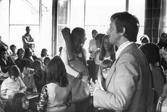 Die Musikschule der Gemeinde Littau wurde erst 1973 gegründet; im Vordergrund deren erster Präsident Franz Bürgisser.