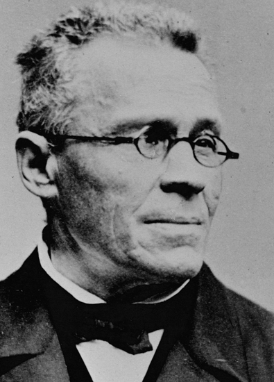 Der Geistliche Schneller studierte Geschichte und engagierte sich für die Geschichtswissenschaften in der Zentralschweiz. Fürs Archiv fertigte einen ersten Archivplan an.