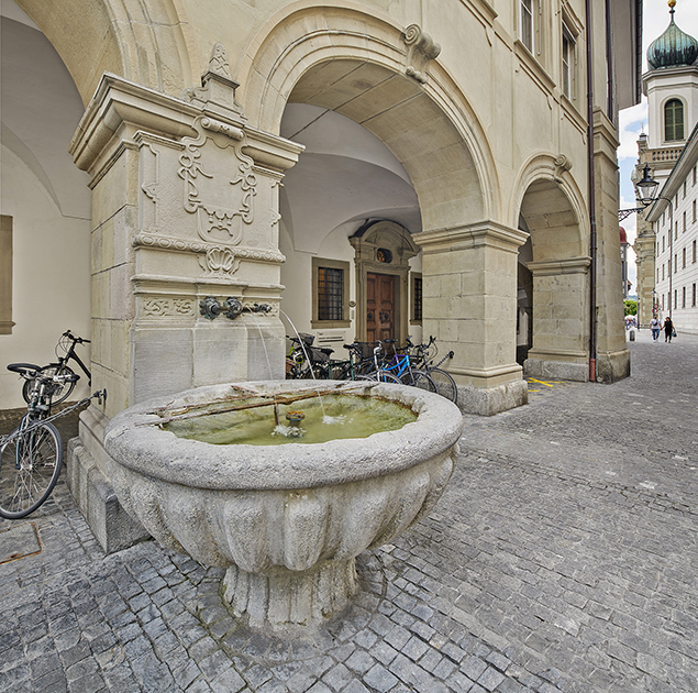 Jesuitenbrunnen vor der Sanierung