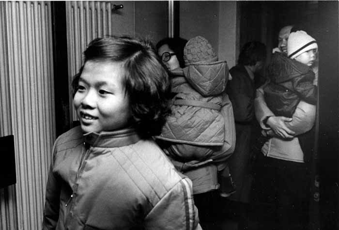 25 Vietnamesen chinesischer Abstammung treffen als erste Gruppe der erwarteten 300 Vietnam-Flüchtlinge in der Schweiz ein.