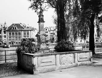 Neptunbrunnen Stadtarchiv