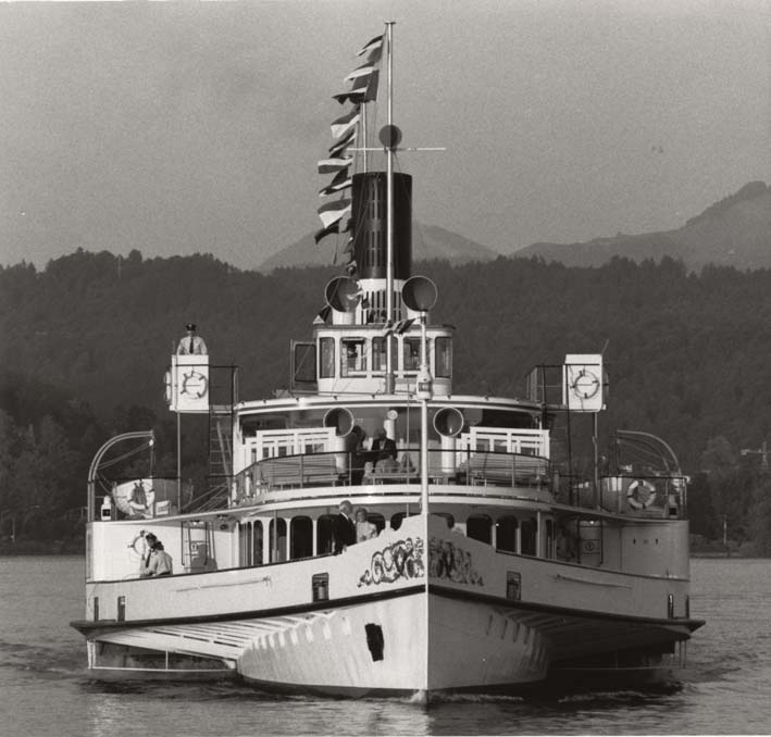 Das DS «Unterwalden» war in den 1970er-Jahren in sehr schlechtem Zustand und konnte von den Dampfschifffreunden nur knapp vor der Verschrottung bewahrt werden.