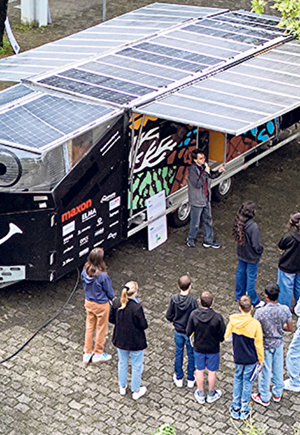 Ein Haus aus Ozeanplastik auf Weltreise