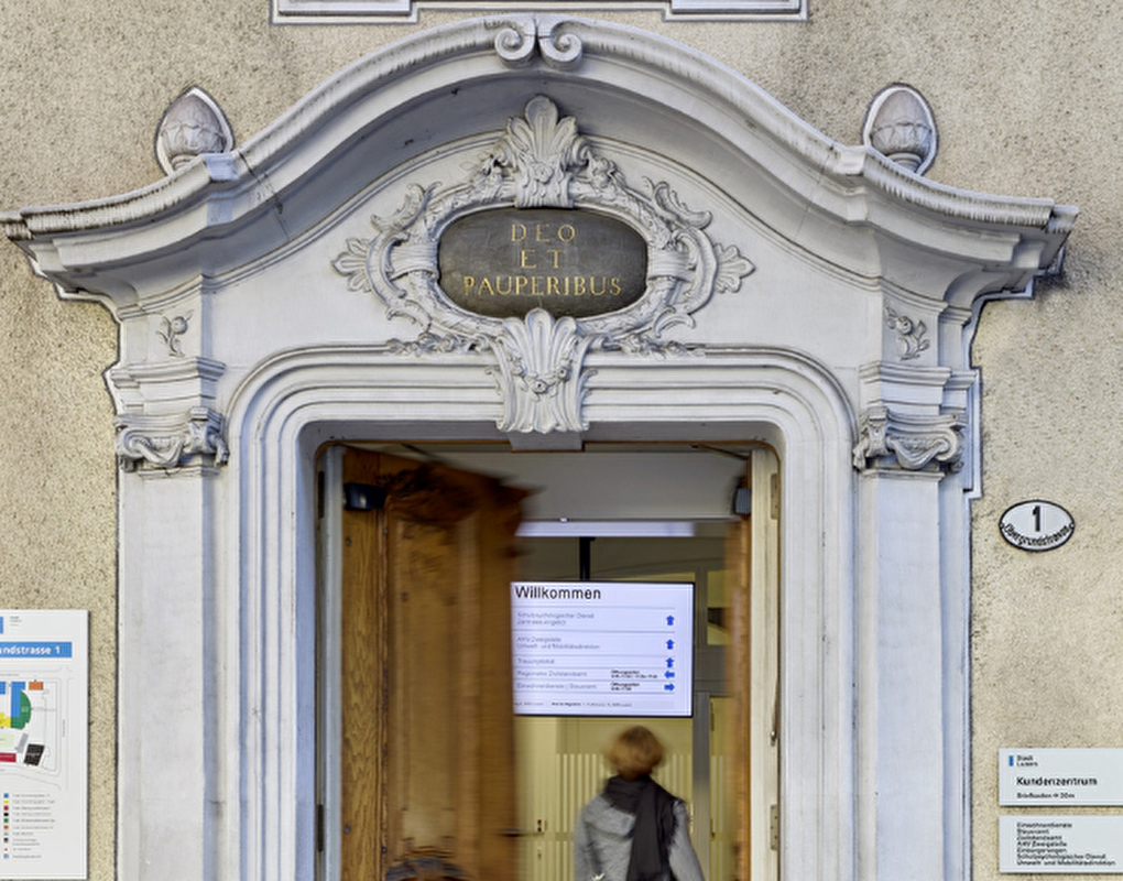 Stadt Luzern stärkt Willkommenskultur und eröffnet «Welcome Desk» 