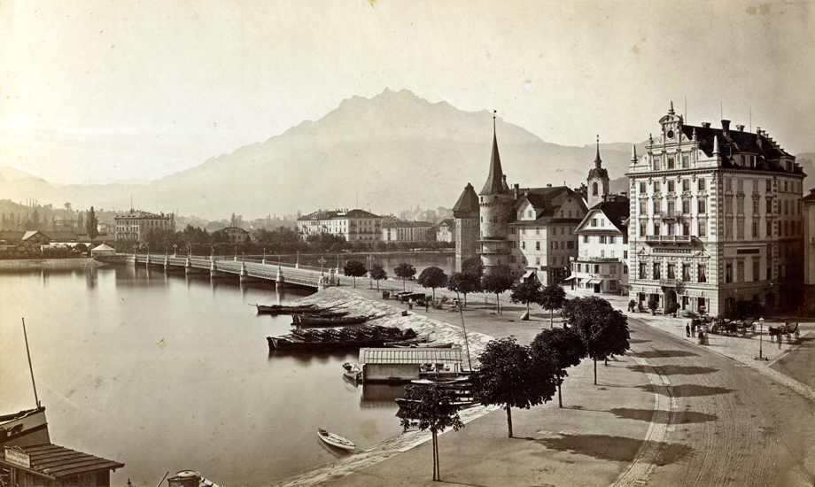 Wie die Familie zur Gilgen gestalteten seit dem 15. Jahrhundert die Patrizier qua Geburt die Stadtpolitik. 1831 wurde das Patriziat neu in ein geordnetes Gemeindewesen eingebunden. 