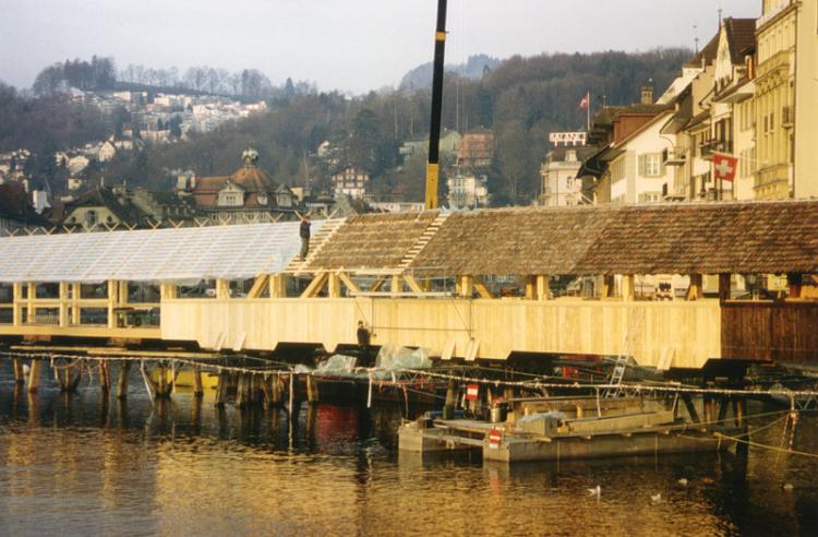 Vom Berner Werkhof konnten 35'000 alte Biberschwanzziegel bezogen werden.