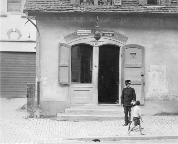 Kurz nach der Vereinsgründung erhielt der Untergrund 1865 einen Polizei- und Feuerwehrwachposten.