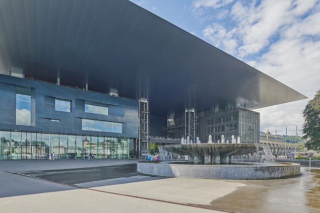 Wagenbachbrunnen mit KKL 