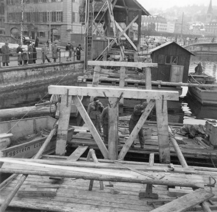 Über drei Jochen musste die Brücke komplett abgetragen werden.