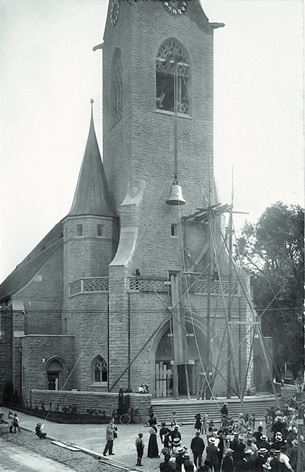 Im Kirchturm von St. Paul hängen fünf Glocken, die in der Glockengiesserei Rüetschi in Aarau gegossen wurden.