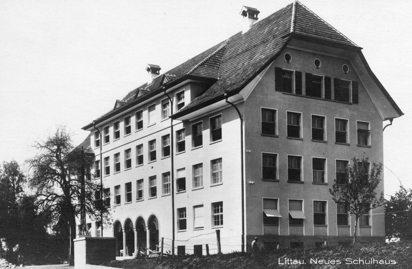 Das Archiv der Littauer Gemeindekanzlei war lange im Estrich des Schulhauses Littau Dorf untergebracht.
