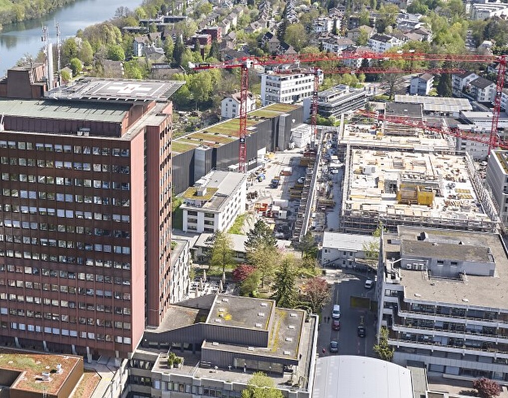 Luftaufnahme Areal Luzerner Kantonsspital vom April 2024