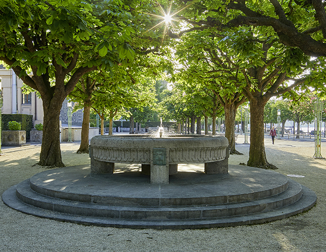 Zwillingsbrunnen beim Musikpavillon