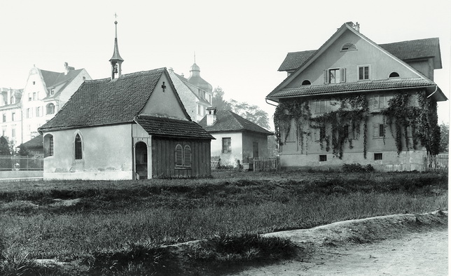 Diente dem aufstrebenden Obergrundquartier vor dem Bau der Kirche St. Paul als Gotteshaus: die Studentenkapelle am Dünkelweiher.