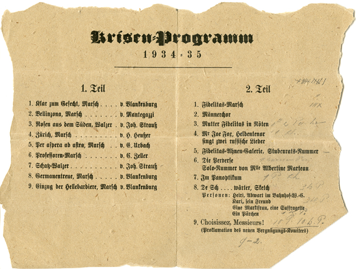 Im Gestalten der Einladungen zeigte sich die Fidelitas kreativ. So wurde das Krisenprogramm unter dem Motto «In dieser teuren Zeit / Spar jede Kleinigkeit!» auf ganz «profanes Packpapier» gedruckt.