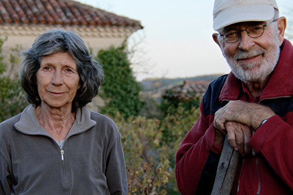 Die Eltern von Simon Baumann auf ihrem Hof