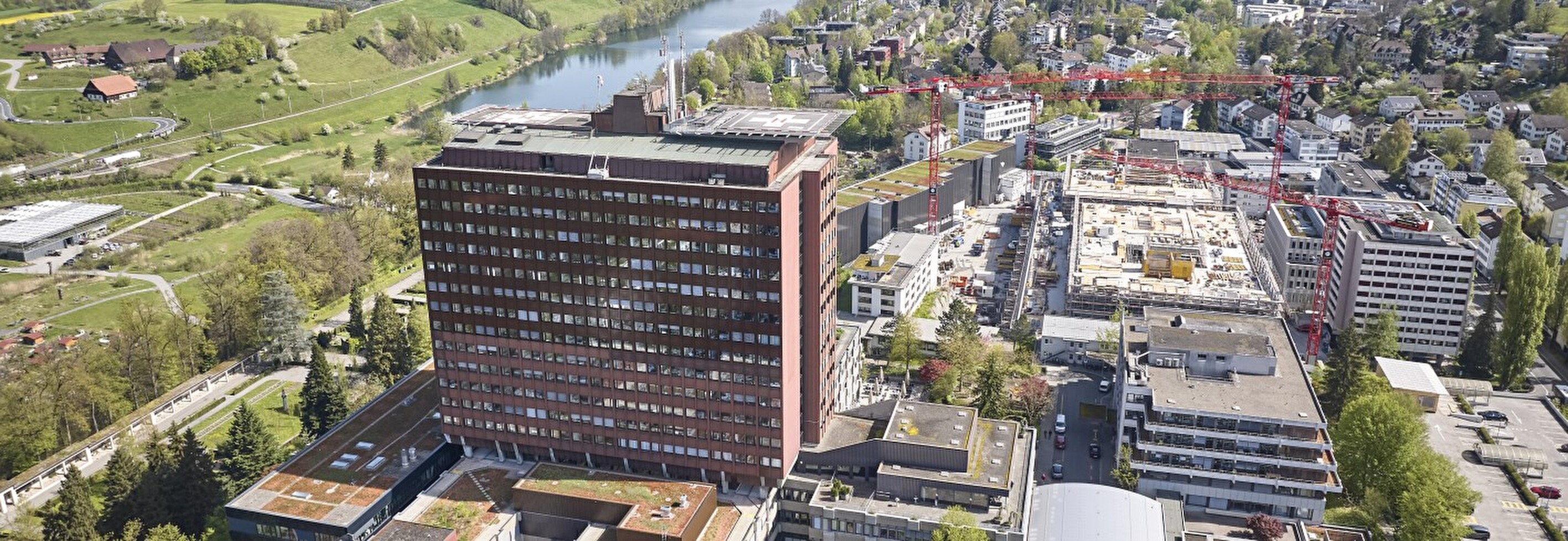 Luftaufnahme Areal Luzerner Kantonsspital vom April 2024