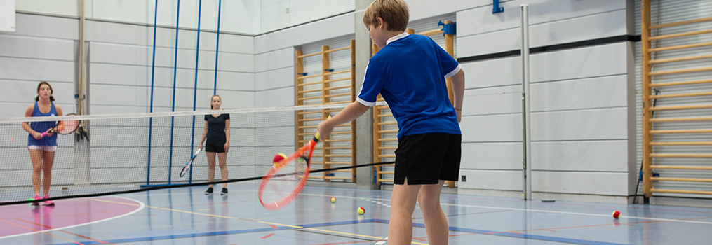 Kreativ- und Sportwochen Herbst: Tennis und Schoggifabrik sind am beliebtesten