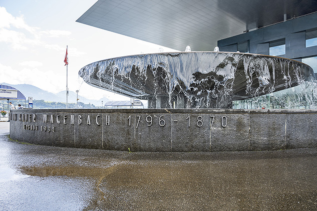 Wagenbachbrunnen mit Schriftzug
